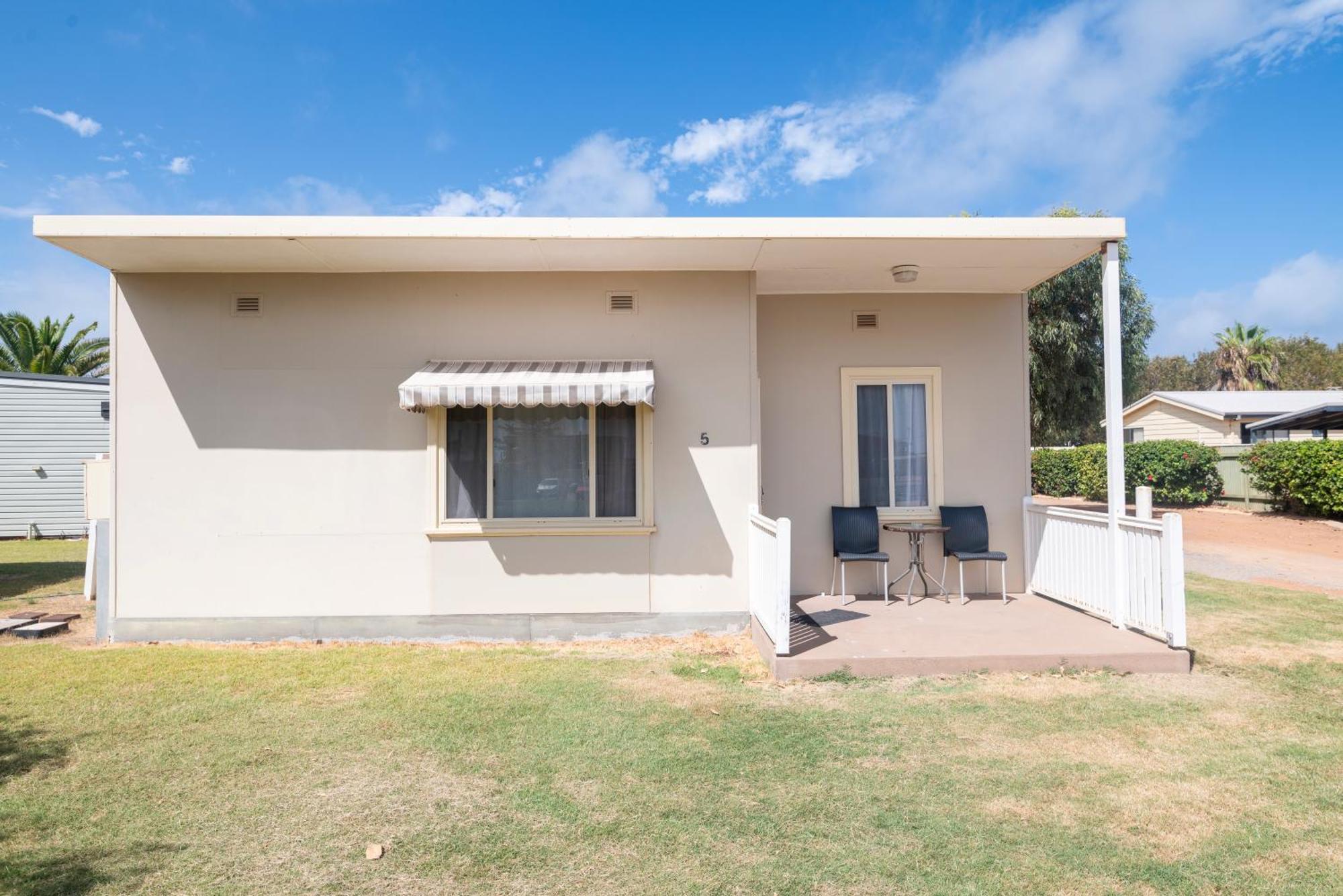 Belair Gardens Caravan Park Geraldton Exteriör bild