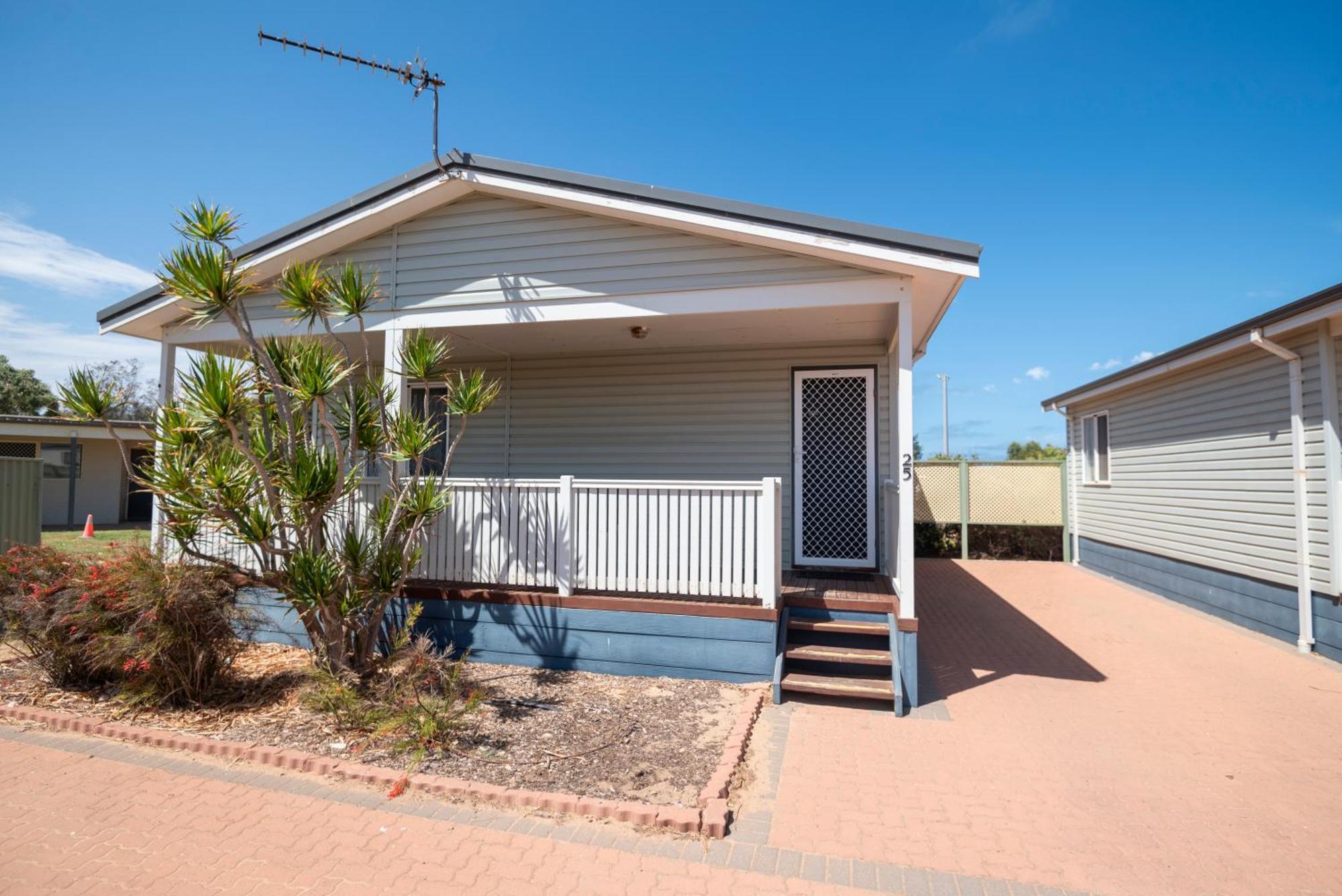 Belair Gardens Caravan Park Geraldton Exteriör bild