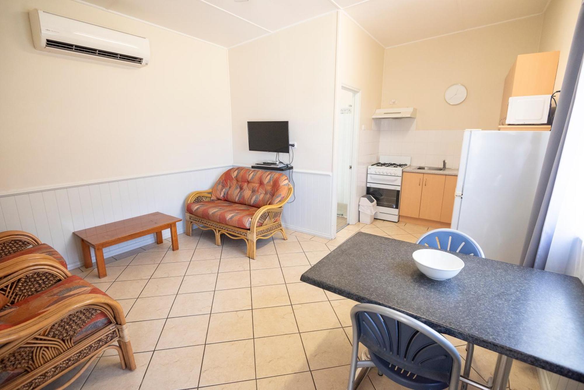 Belair Gardens Caravan Park Geraldton Exteriör bild