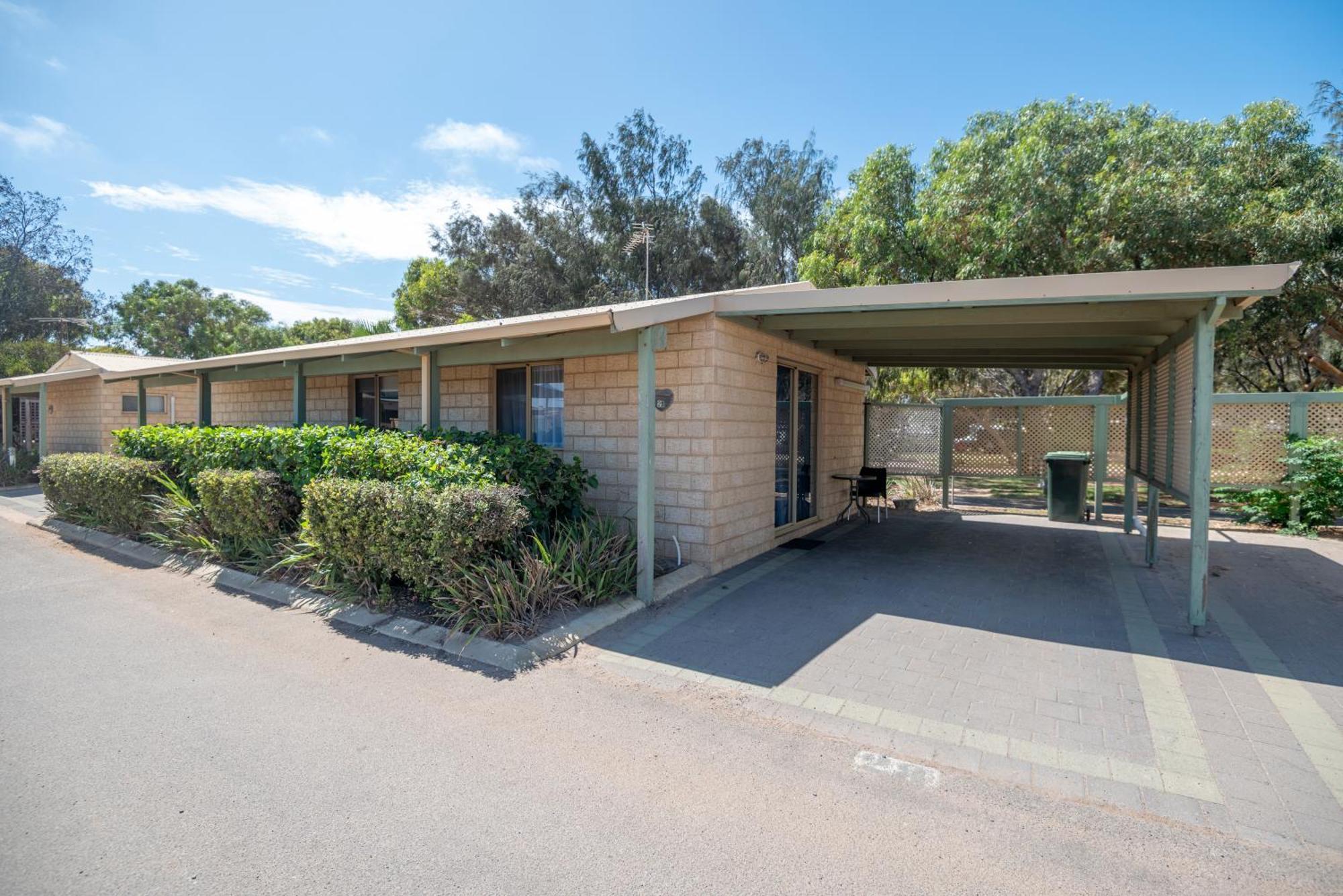 Belair Gardens Caravan Park Geraldton Exteriör bild