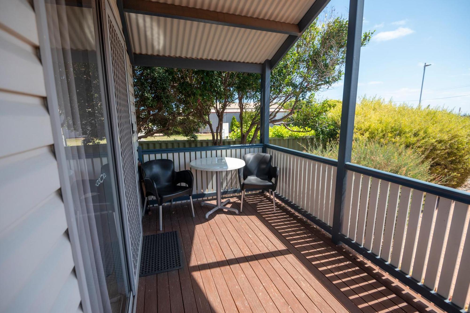 Belair Gardens Caravan Park Geraldton Exteriör bild